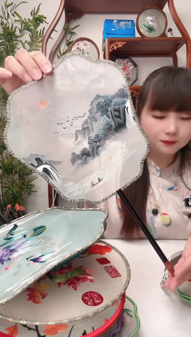 刺绣双面绣花团扇