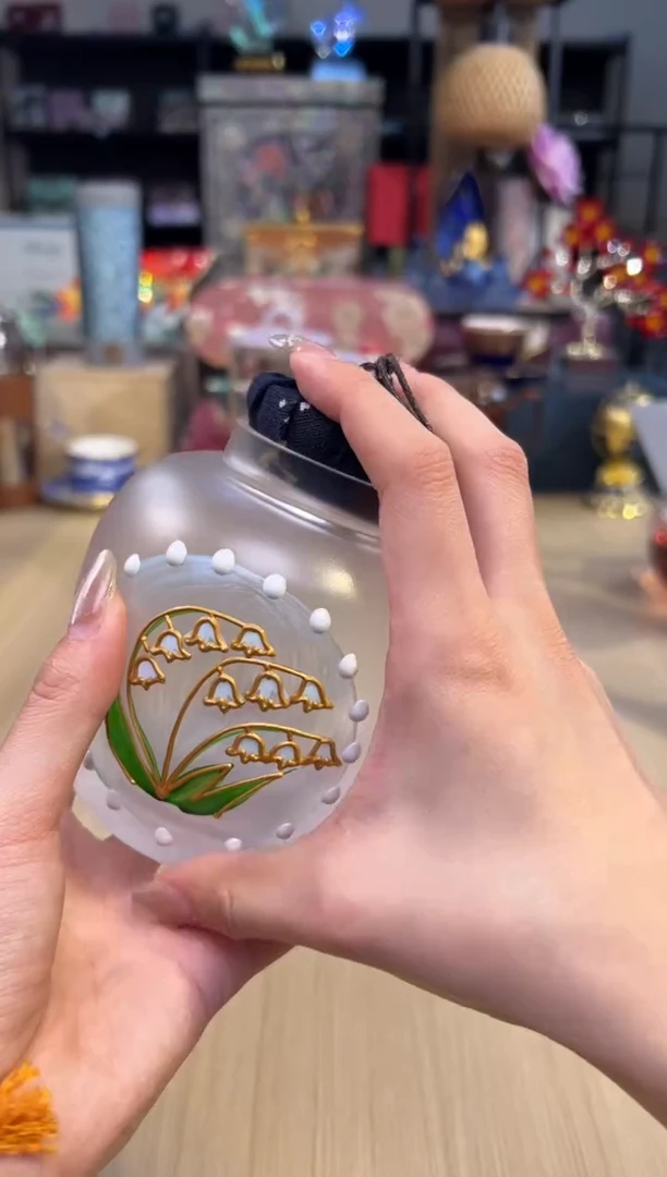 41铃兰花茶叶罐