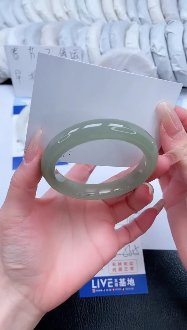 【闪购商品】石英质玉手镯未镶嵌T68-56.5