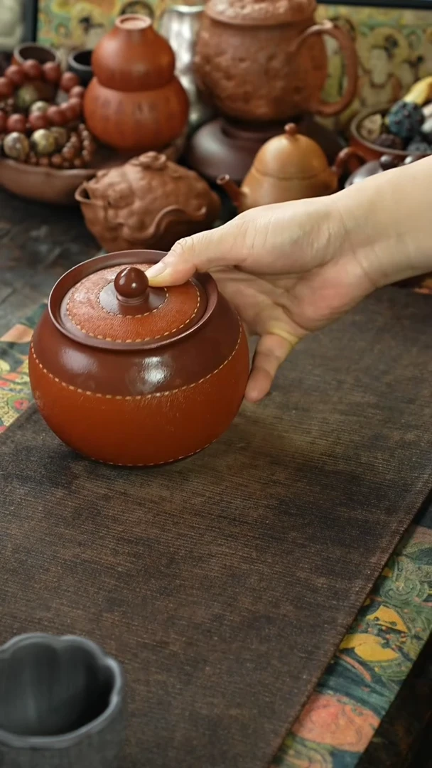 底槽清粉红降坡仿皮革紫砂茶叶罐