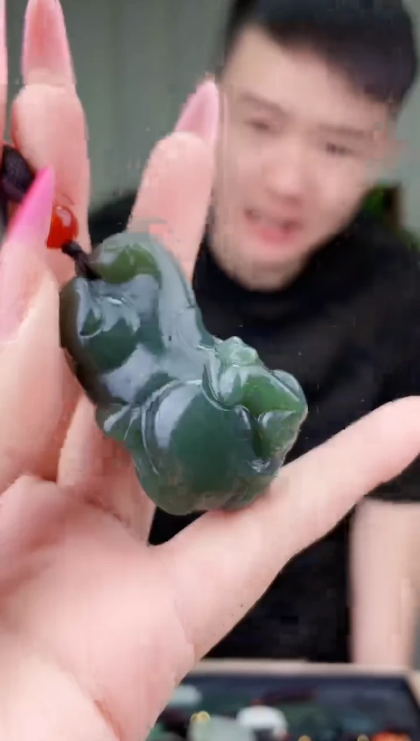 和田玉未镶嵌挂件拍一发一，多样性发货！