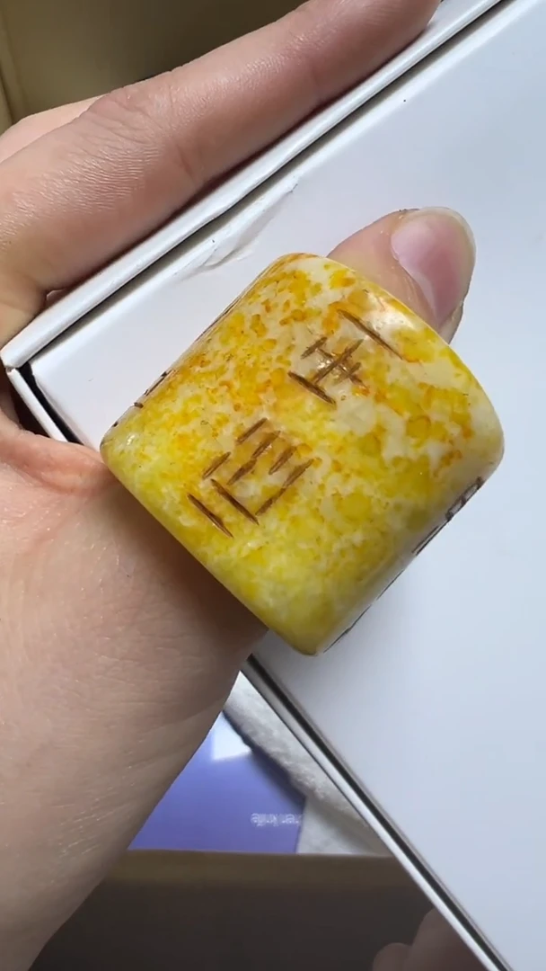 手工艺品琉璃张*贵瓷片瓷片瓷片瓷片