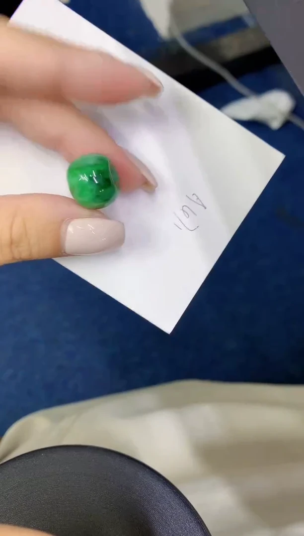 颈饰未镶嵌翡翠缅甸天然翡翠A货