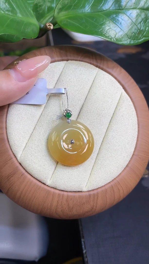 翡翠18K金镶嵌吊坠(不含链)扣子