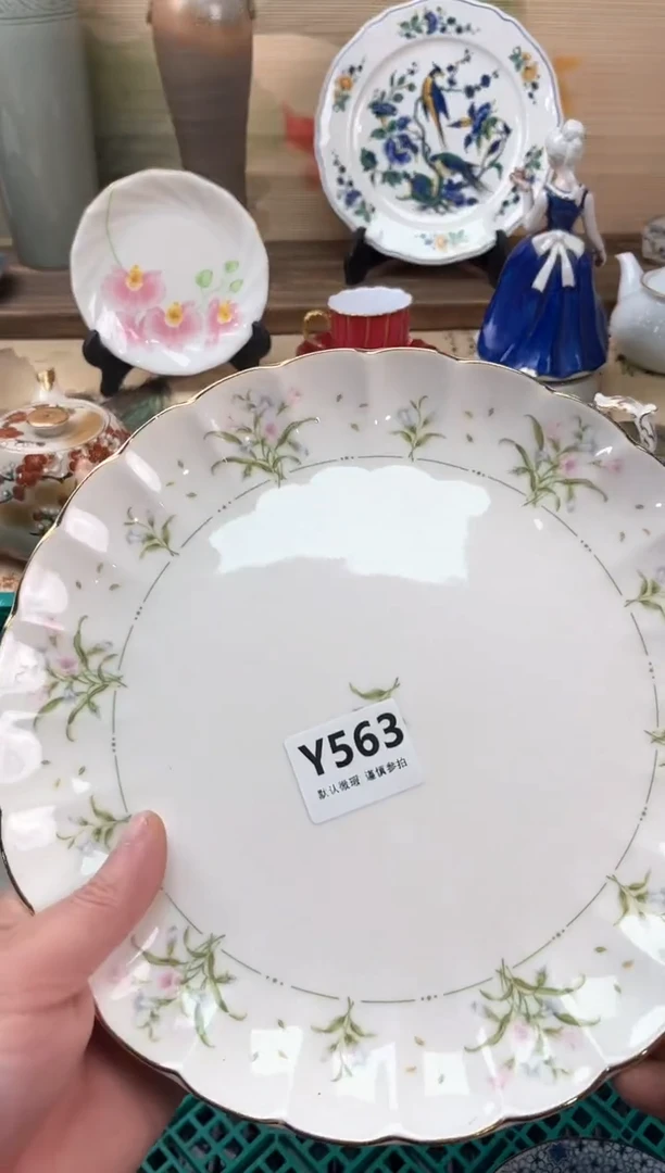 瓷片身****人563