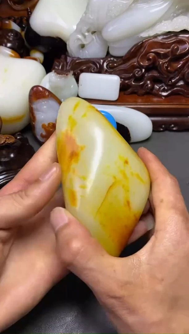 和田玉未镶嵌把件岳**…和田玉