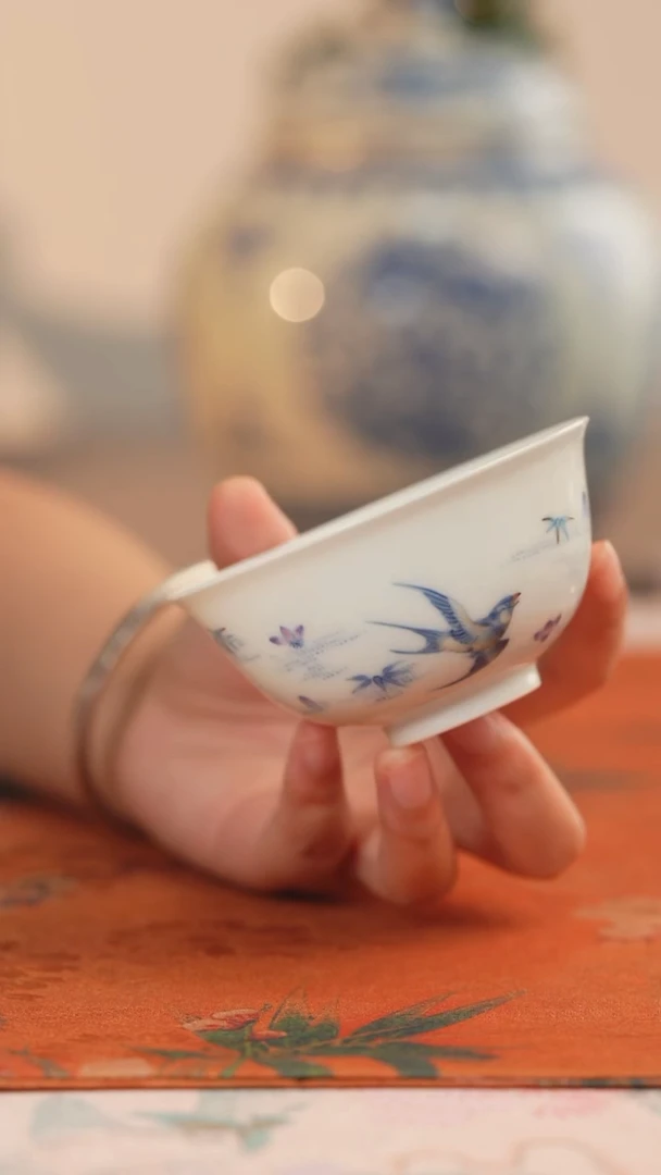 王玉斗彩花鸟主人杯