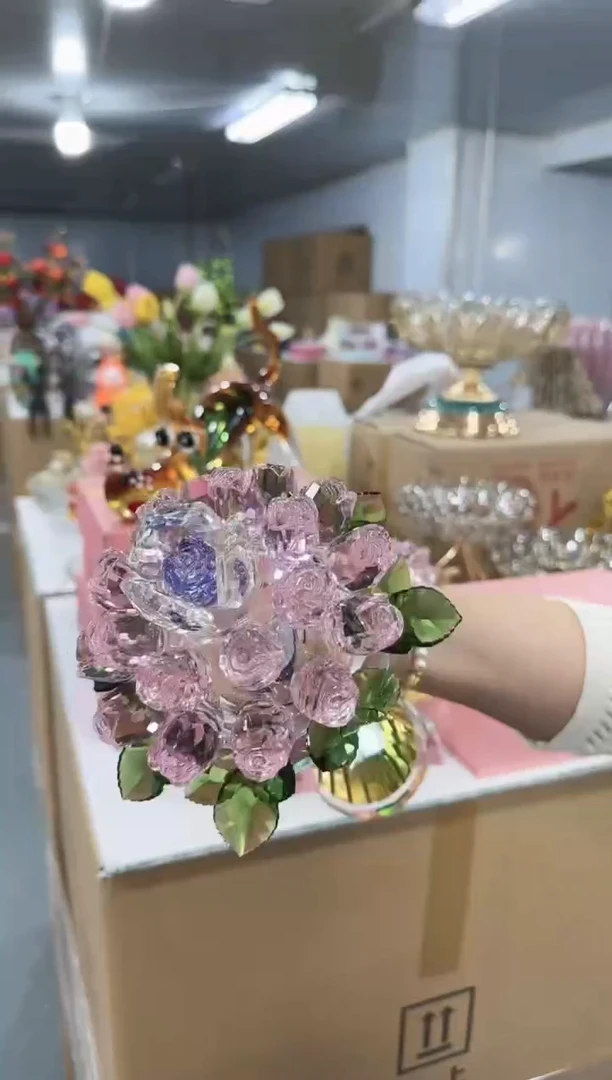 花间集水晶琉璃摆设    手捧花