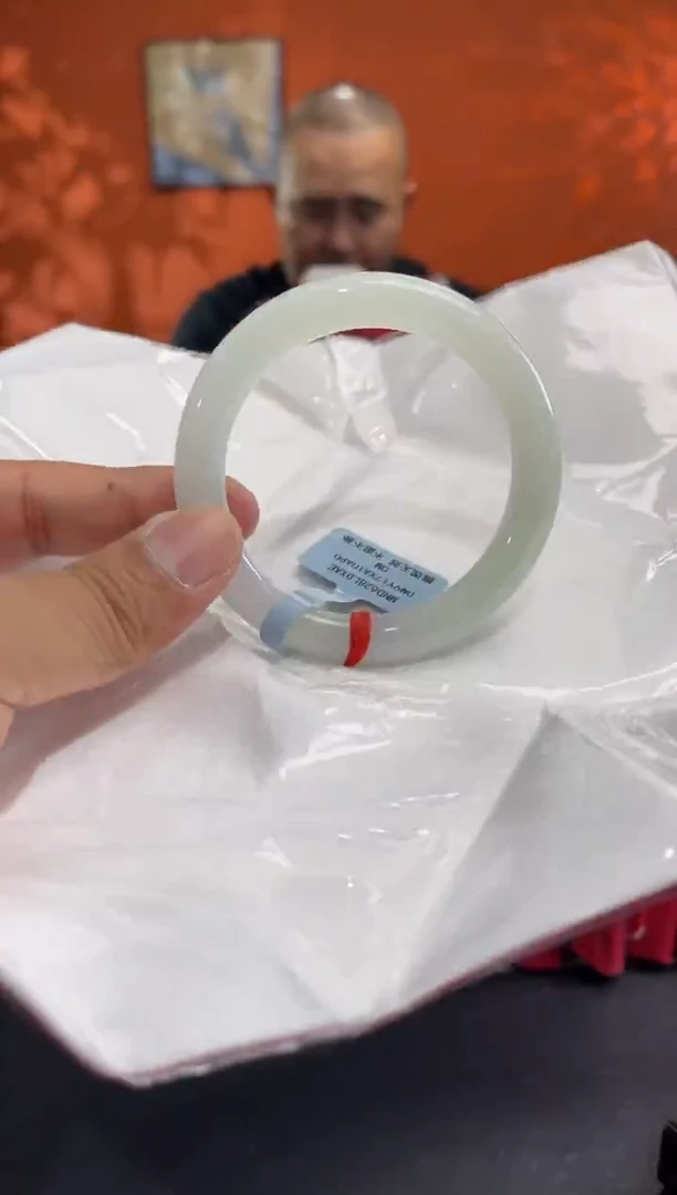 未镶嵌手镯翡翠8