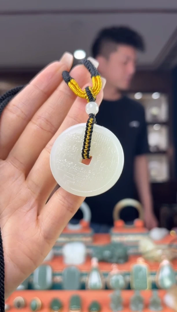 颈饰未镶嵌和田玉佩佩