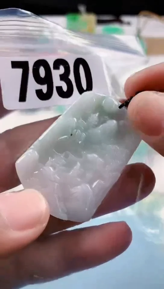 【闪购商品】翡翠挂件未镶嵌天然翡翠吊坠挂件