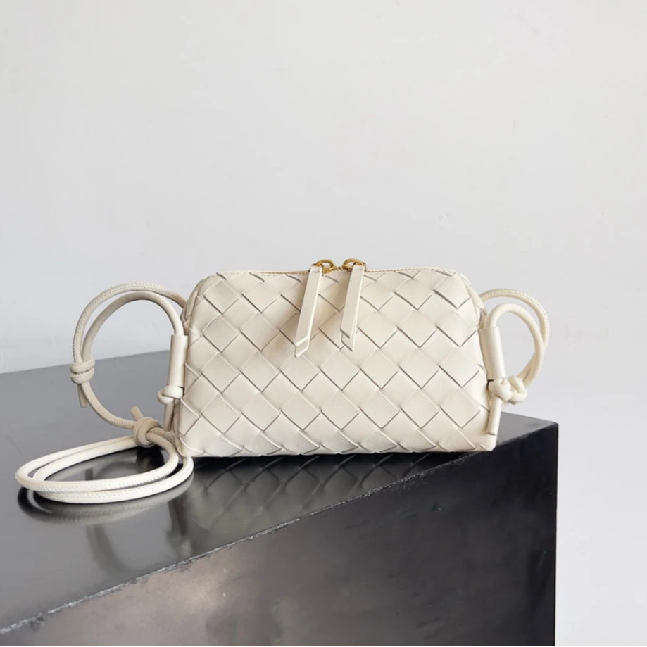 BV Concert迷你编织贝壳包 内外羊皮真皮女包单肩斜跨小包