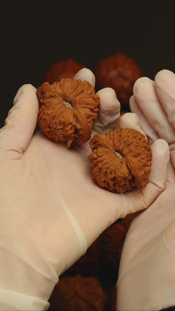 吊坠文玩核桃44南疆石超级大凹底