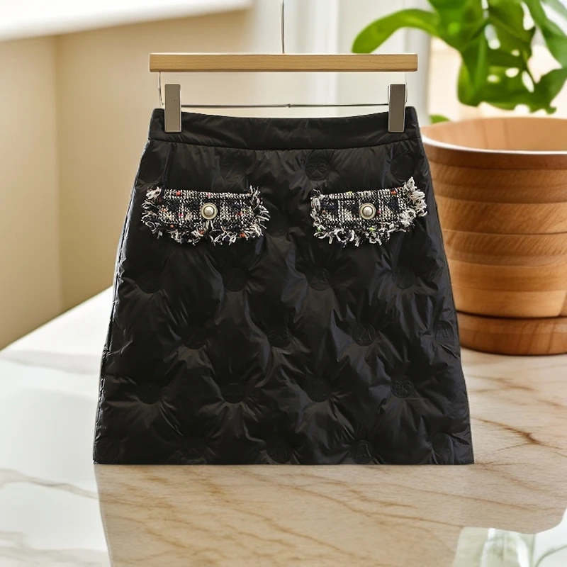 Da牌【迪S】90白鸭绒！格纹拼接珍珠扣羽绒半身裙25秋新款A字短裙