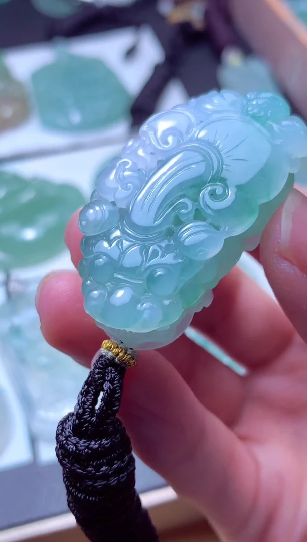 颈饰未镶嵌翡翠天然A货翡翠