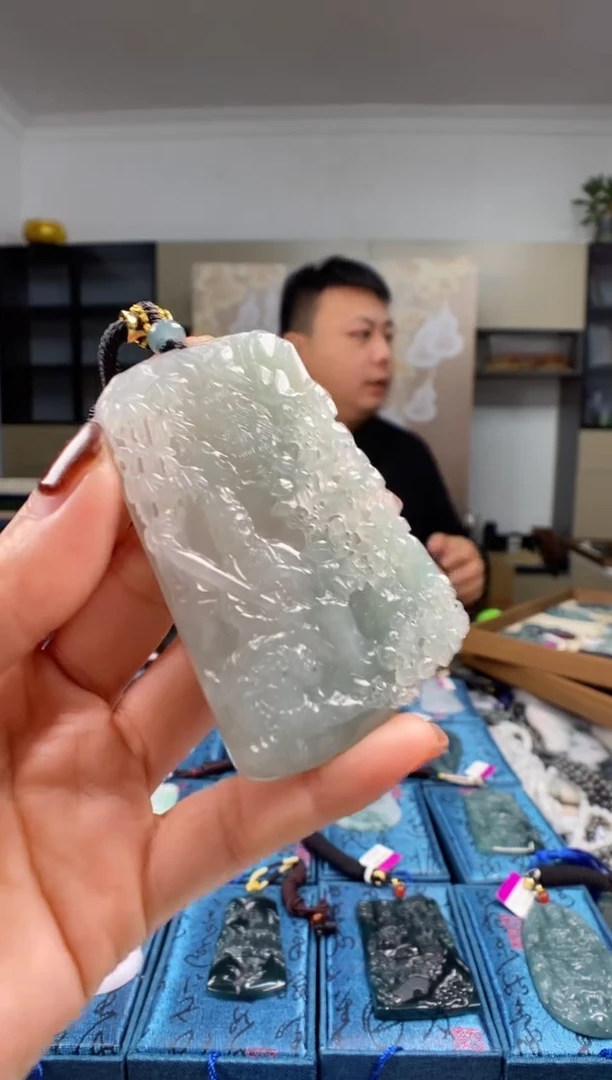 颈饰未镶嵌翡翠多样性发其一