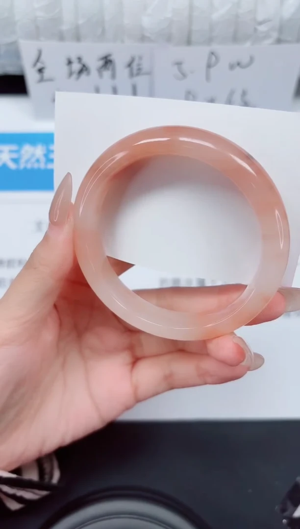 未镶嵌手镯石英质玉156-54 t