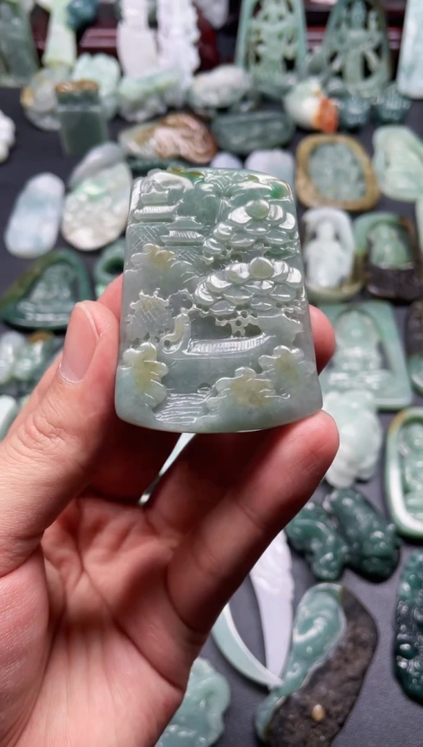 颈饰未镶嵌翡翠18  天然翡翠a货  山水