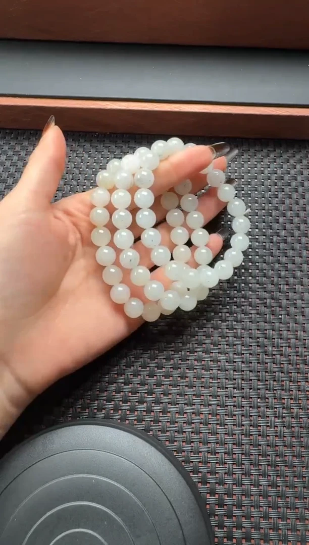 未镶嵌手串和田玉于田料卡10手串 多样性发其一