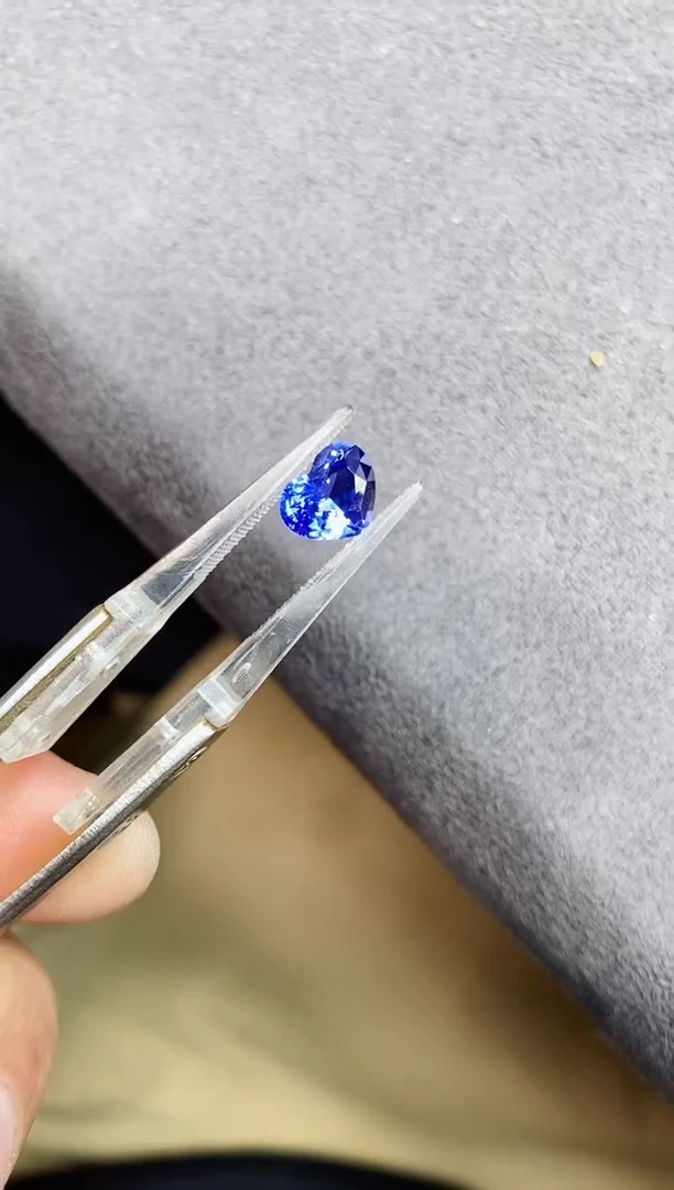 裸石蓝宝石1.92ct皇家蓝