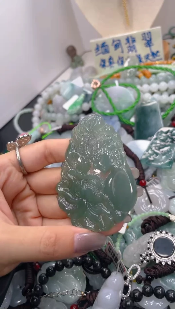 未镶嵌挂件翡翠022