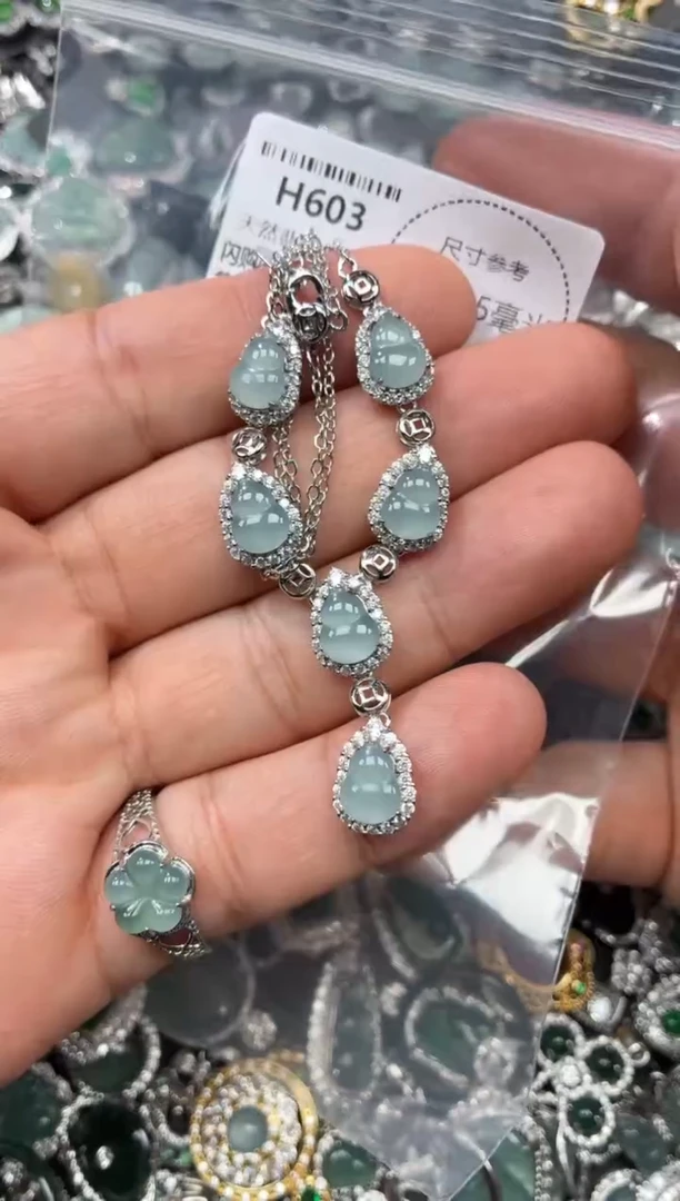 翡翠未镶嵌颈饰H603项链