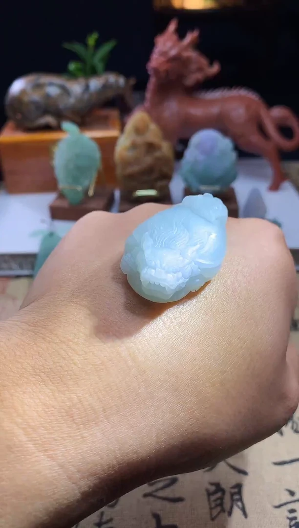 未镶嵌定制翡翠龙
