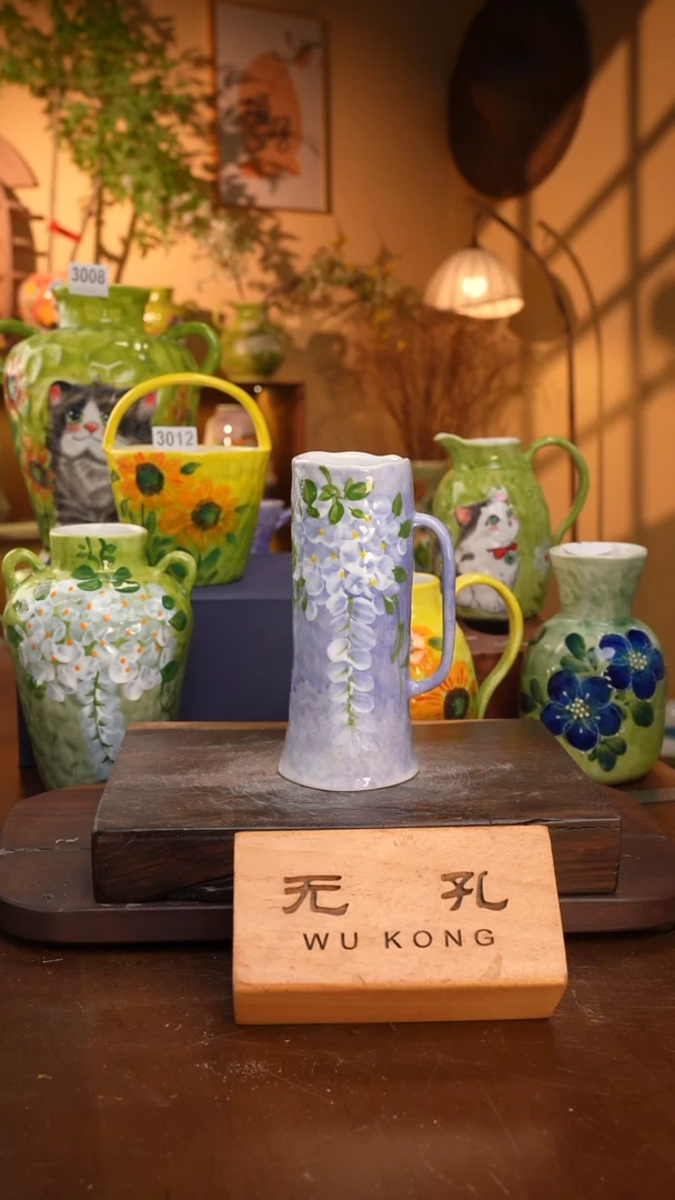 摆件3-11口径7高度19 1-2误差手工手绘有些许色差 完美慎拍