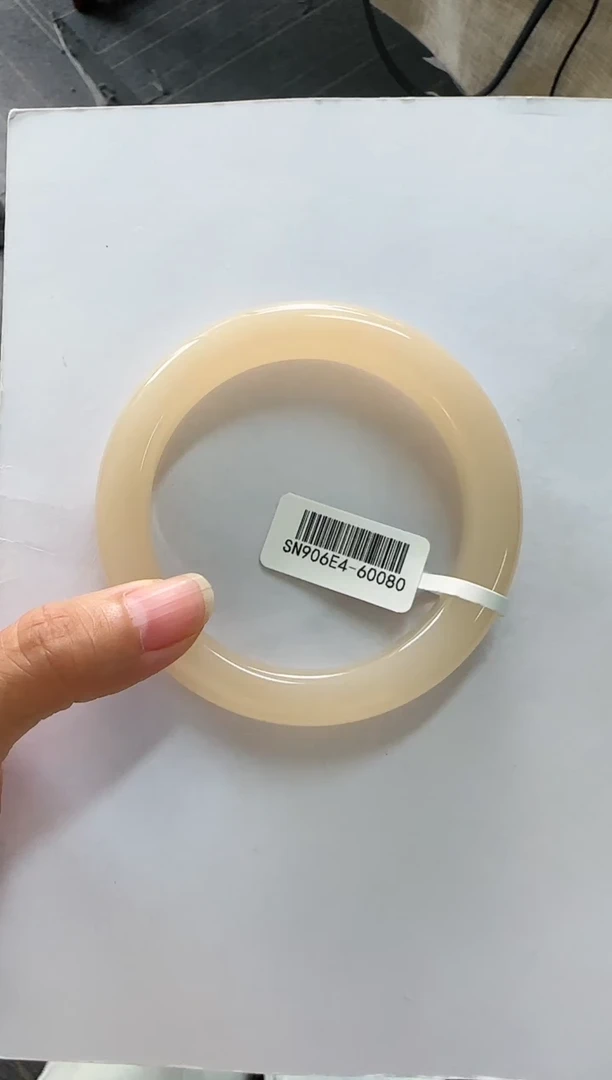 未镶嵌手镯和田玉60