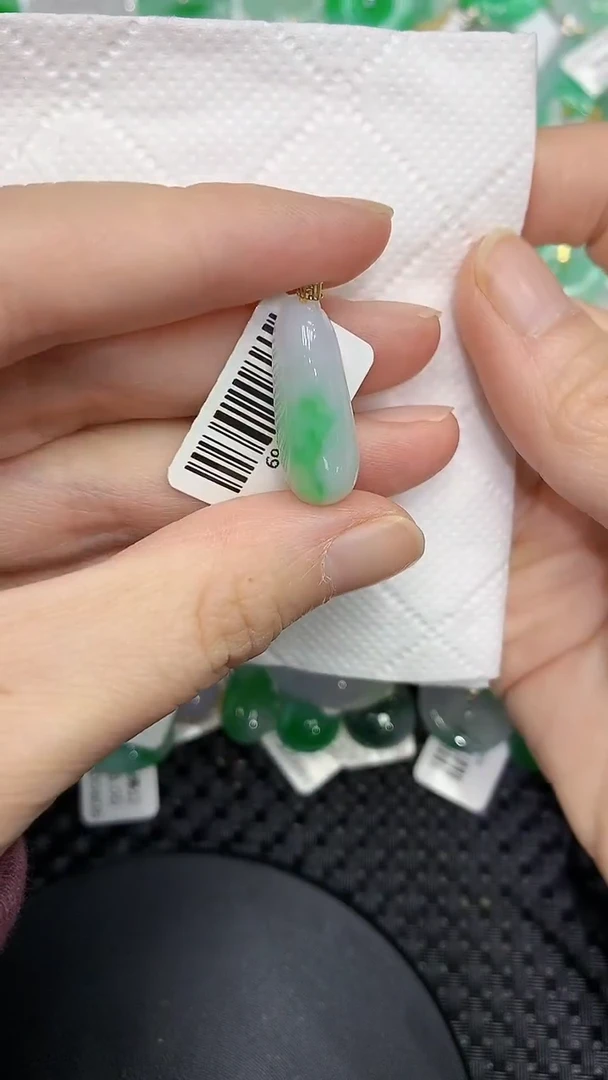 颈饰18K金镶嵌翡翠11111111111111111