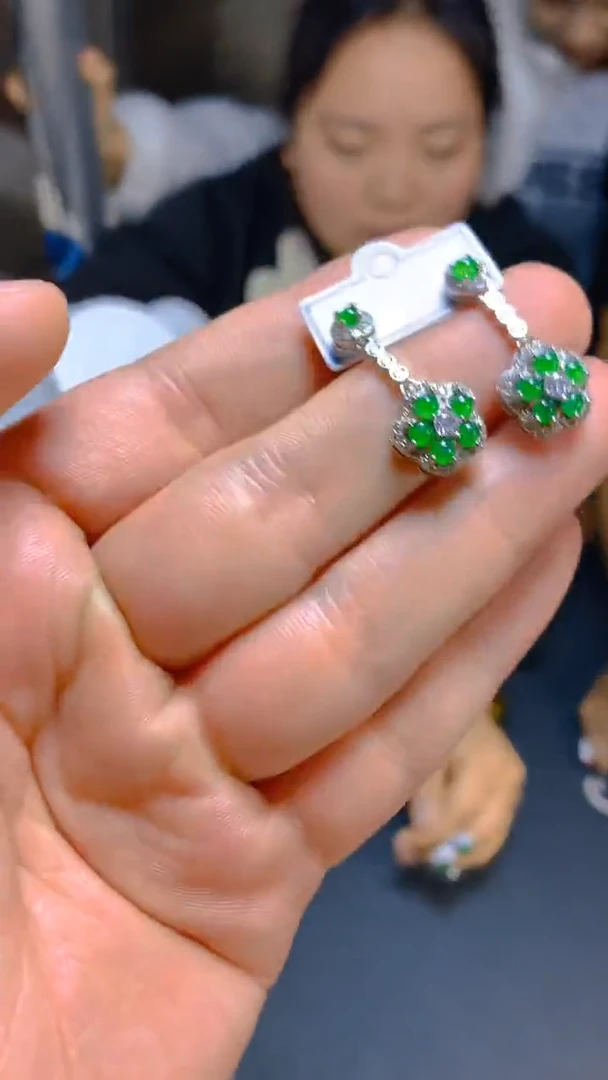 【闪购商品】翡翠耳饰未镶嵌0883960024多样性发一