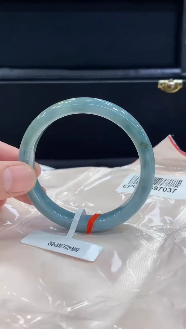 未镶嵌手镯翡翠翡翠手镯