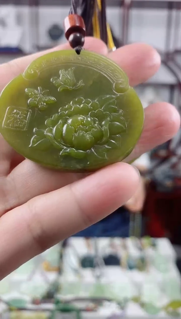 未镶嵌岫玉颈饰花开富贵多样化随机发