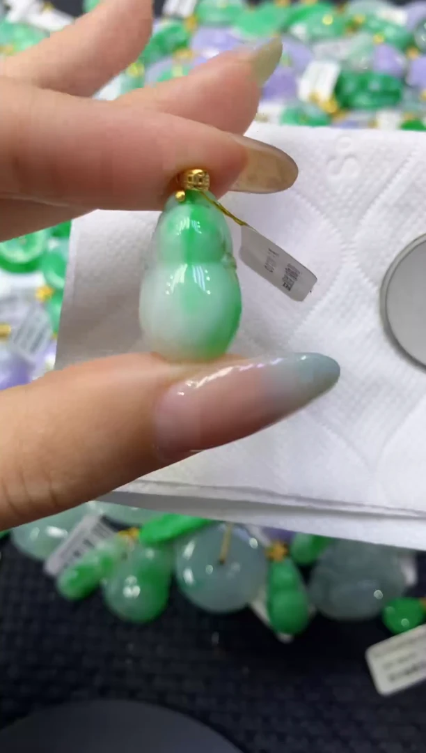 颈饰未镶嵌翡翠天然缅甸翡翠A货