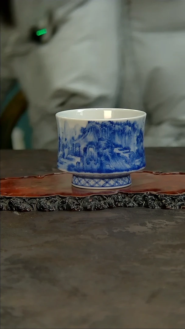 【闪购商品】青花手绘山水主人杯
