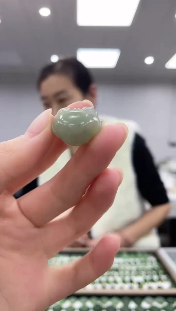 【闪购商品】和田玉吊坠未镶嵌多样性拍一发一宝宝锁