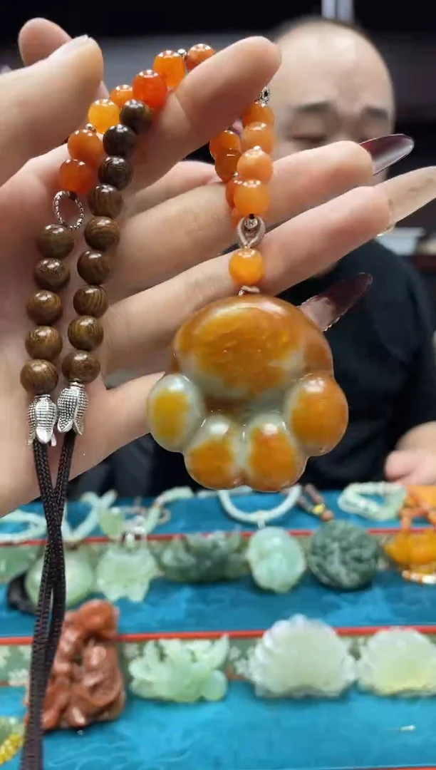 未镶嵌岫玉吊坠·