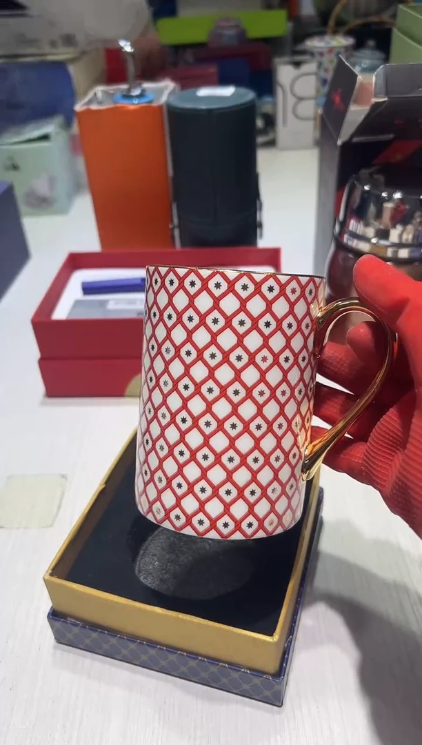 瓷片五折小店全场放漏@@1