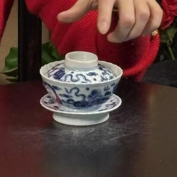 清晚期青花瓜棱纹盖碗