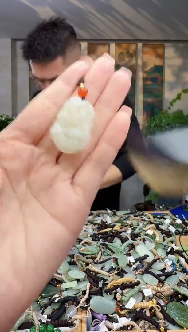 未镶嵌和田玉挂件拍一发一