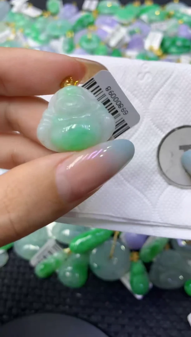 颈饰未镶嵌翡翠天然缅甸翡翠A货