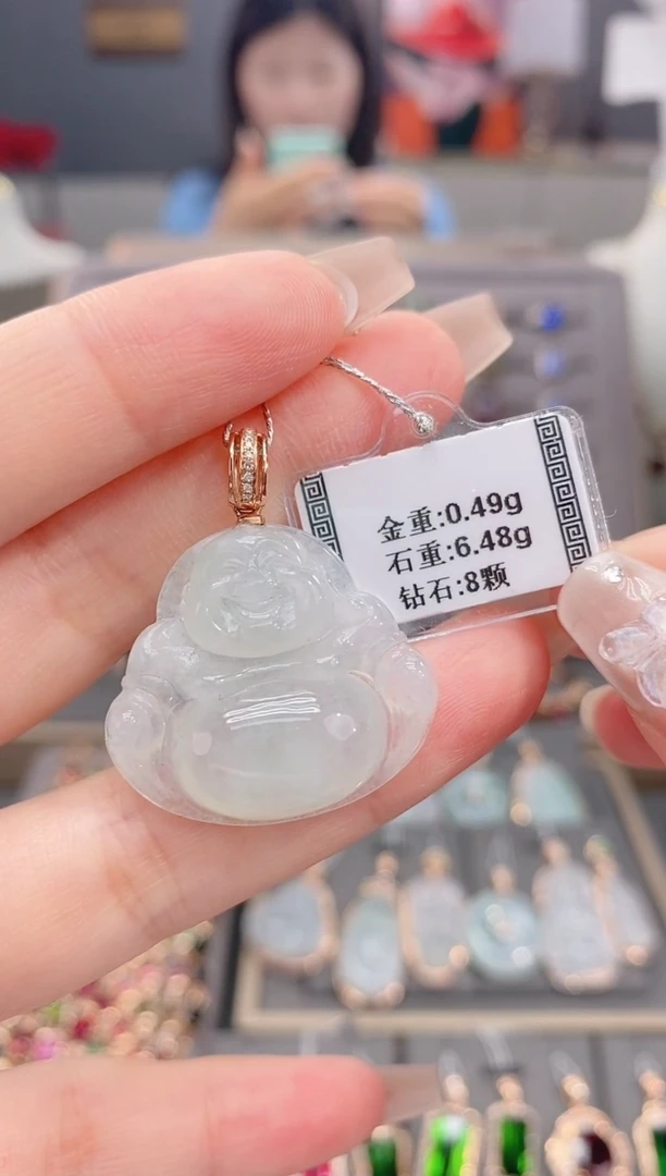 颈饰18K金镶嵌翡翠6.48