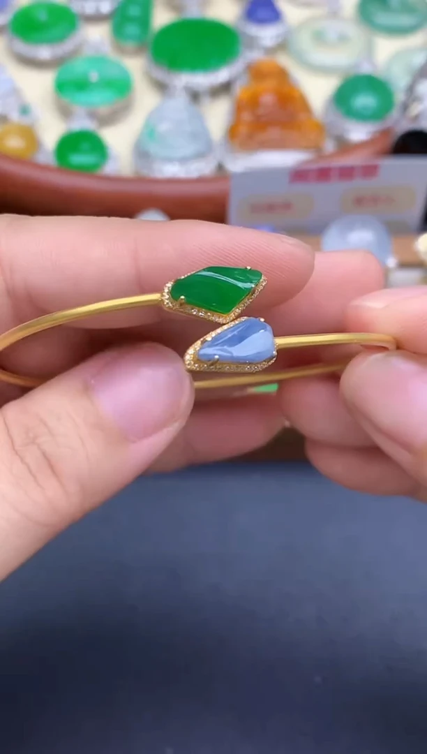 18K金镶嵌手镯翡翠561-中国好珍宝