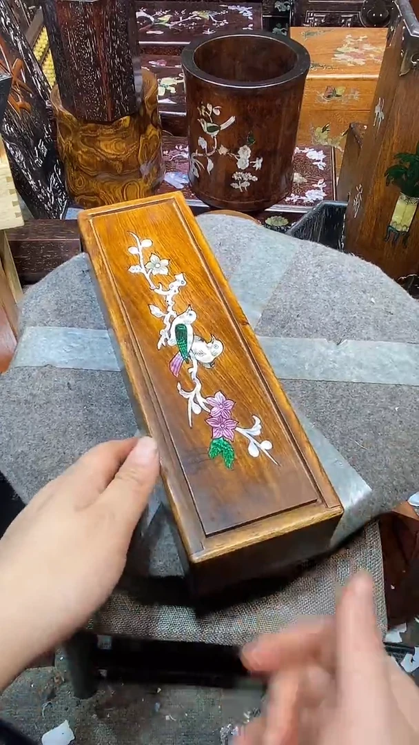 木木雕款盒子一个