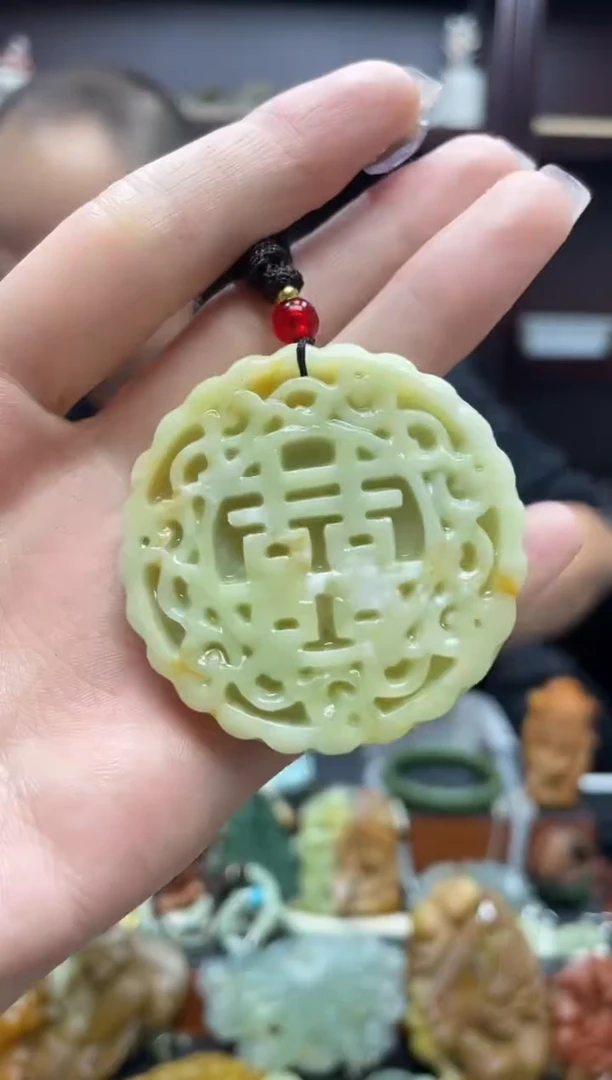 未镶嵌岫玉吊坠·