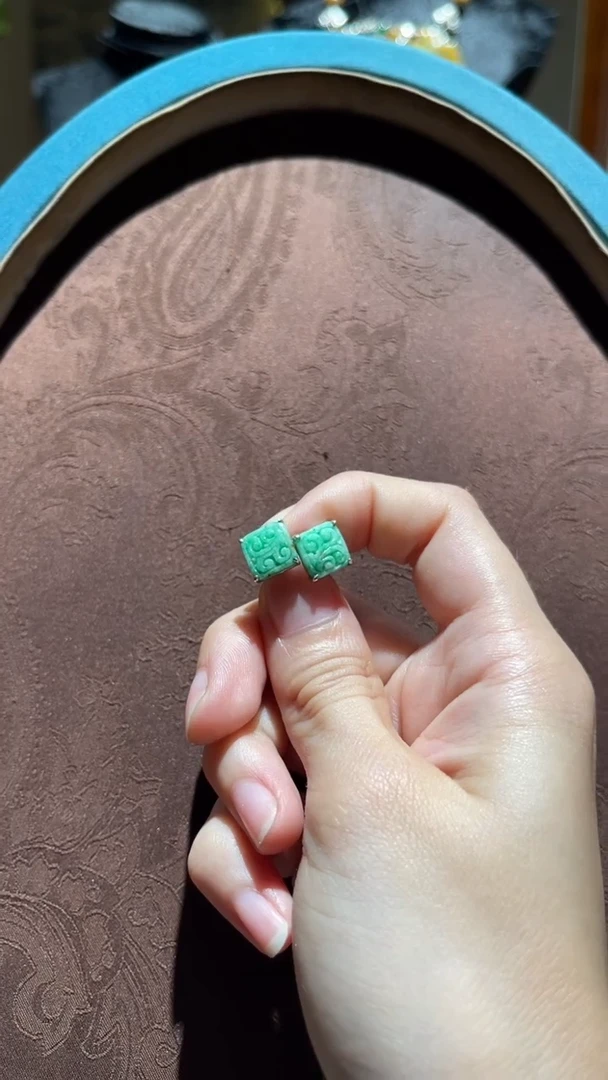 翡翠银S925镶嵌耳钉红翡绿翠