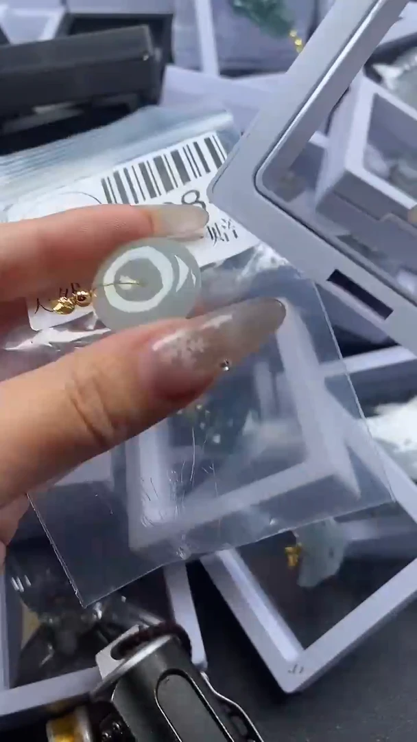 颈饰未镶嵌翡翠2084