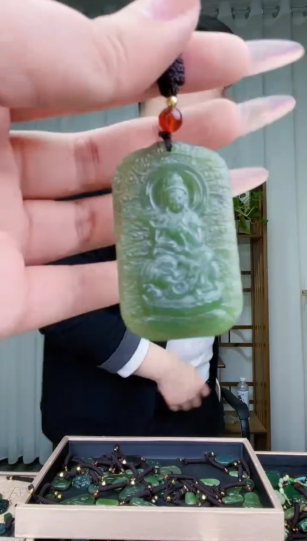 【闪购商品】和田玉挂件未镶嵌拍一发一，多样性发货！