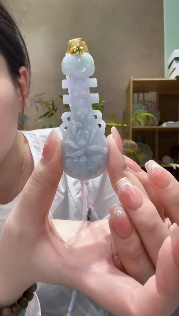 翡翠未镶嵌颈饰吊坠