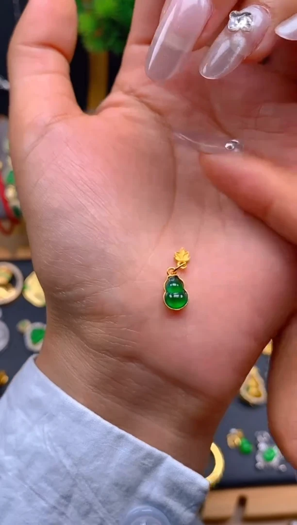 吊坠(不含链)银S925镶嵌翡翠枫叶葫芦